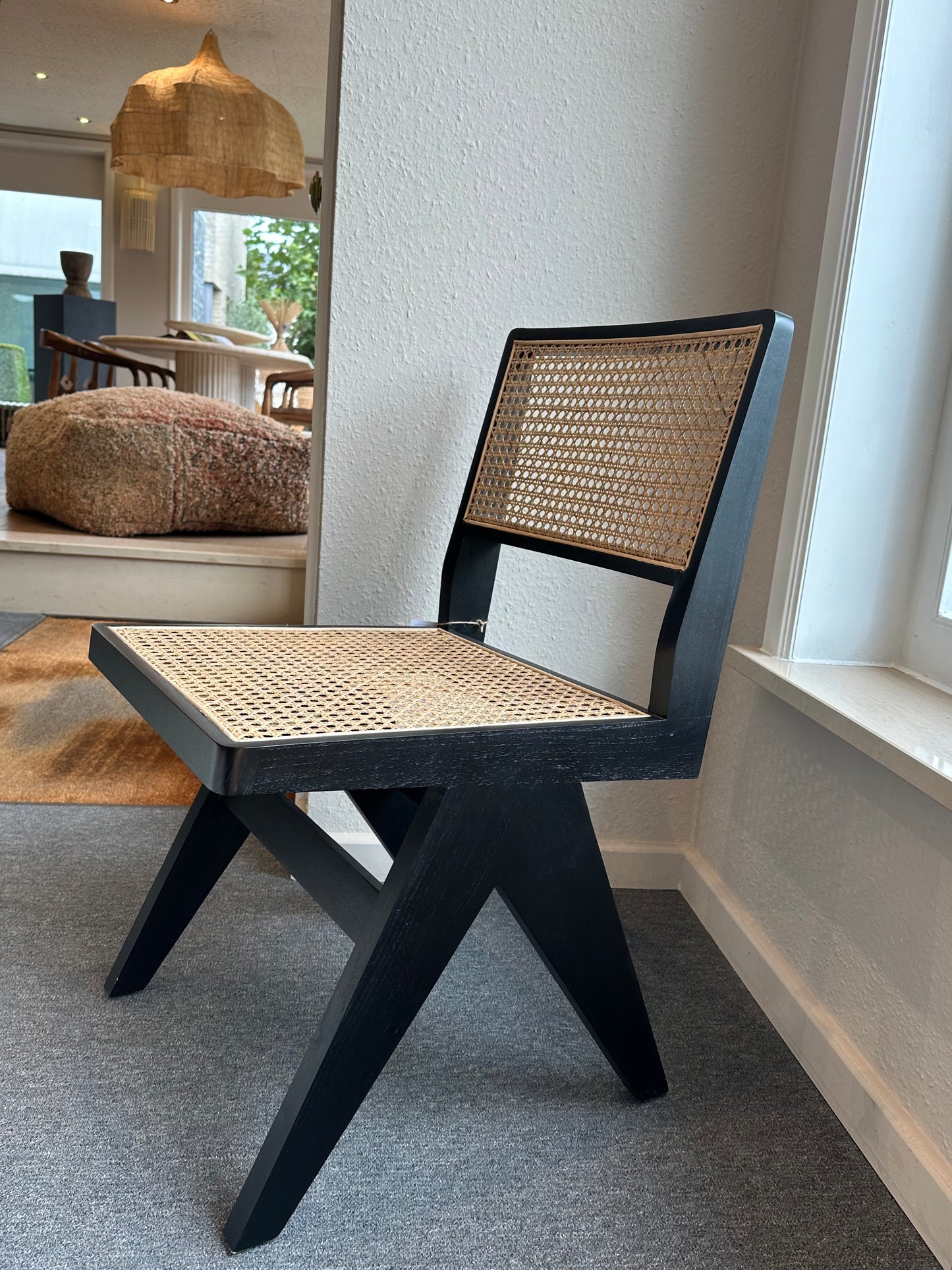 Stoel Japandi design